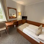 Bed & Breakfast Adalbertus Dom Pielgrzyma 3*
