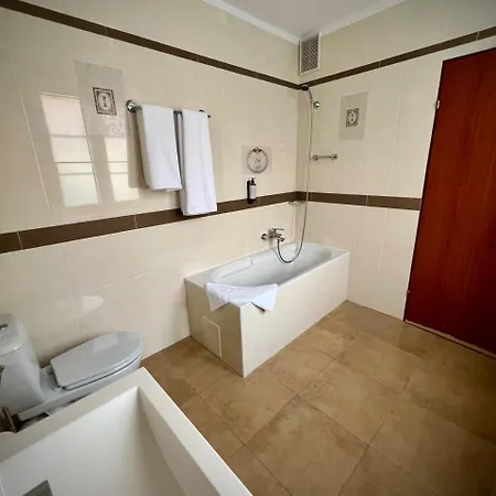 Adalbertus Dom Pielgrzyma 3* Gniezno