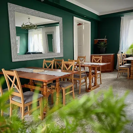 Adalbertus Dom Pielgrzyma Bed & Breakfast