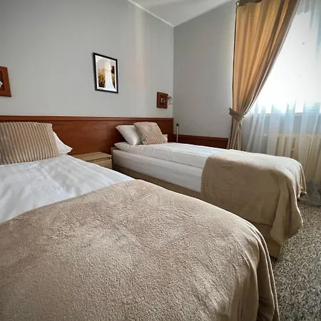 Bed & Breakfast Adalbertus Dom Pielgrzyma 3*