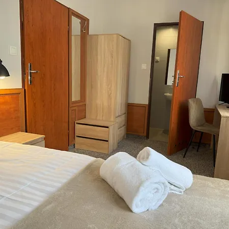 Adalbertus Dom Pielgrzyma 3*