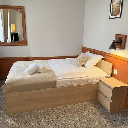 לינה וארוחת בוקר Adalbertus Dom Pielgrzyma גניזנו