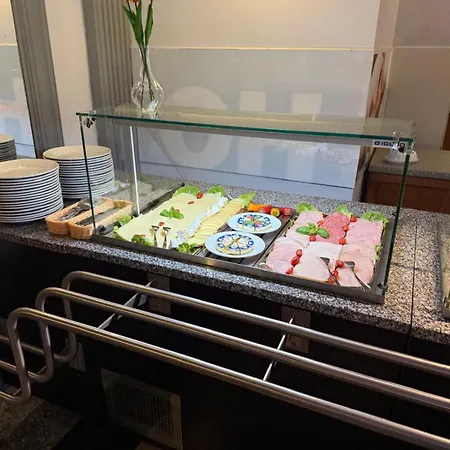 Adalbertus Dom Pielgrzyma 3*