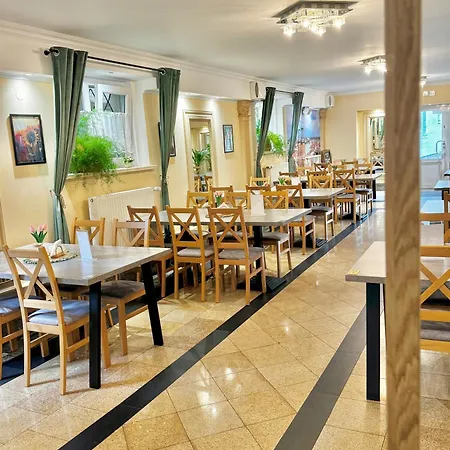 Adalbertus Dom Pielgrzyma 3* Гнезно