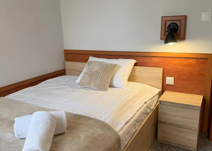 Adalbertus Dom Pielgrzyma לינה וארוחת בוקר גניזנו